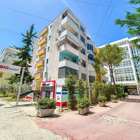 아파트 1 Bedroom 675 *