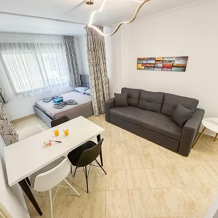 1 Bedroom 675 *